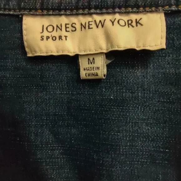 Jones New York Sport denim long sleeve top - Picture 4 of 7